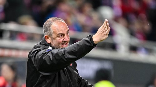 „Wir sind eine Stadt, eine Mittelstadt“, unterbricht Heidenheims Trainer den Sat.1-Reporter