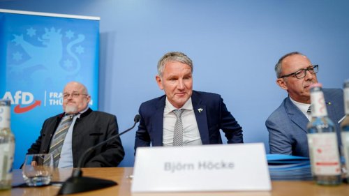 „Aus Opposition kann Regierung werden“, warnt Höcke – AfD stellt ihr eigenes Gutachten vor