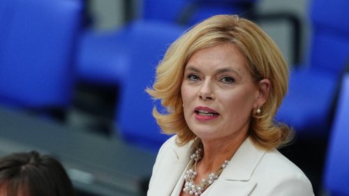 „Stellungnahmen wie eine NGO“ – Julia Klöckner findet Kirchen zu politisch