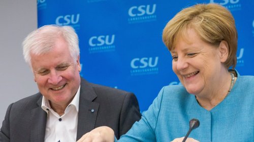 „Fatale Fehlentscheidung“ – Seehofer gibt Merkel Schuld am AfD-Erfolg