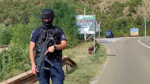Bewaffneter Trupp in den Norden des Kosovo eingedrungen – Polizist getötet