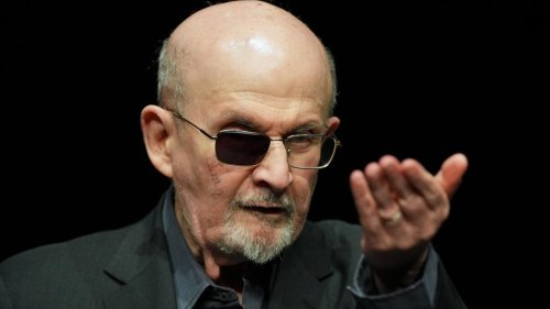 Attentat auf Salman Rushdie – Gericht verurteilt Angreifer zu 25 Jahren Haft