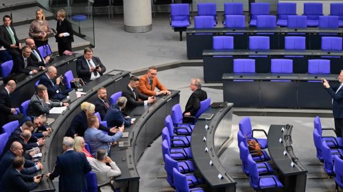 Neuer Bundestag konstituiert sich – „Ich hoffe auf die Einsicht der Kollegen“, sagt der AfD-Kandidat