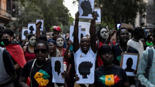 „Grenzen töten“ – Proteste in Spanien und Marokko nach Tod von 23 Migranten