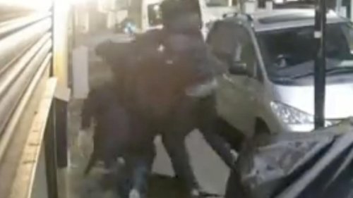 18-Jähriger attackiert zwei Juden in London mit Fäusten