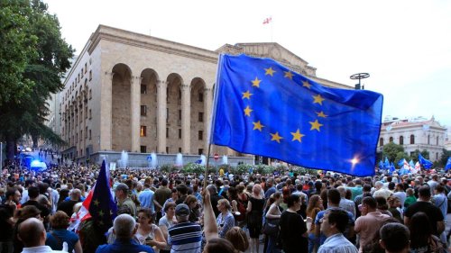 Zehntausende Georgier fordern EU-Beitritt