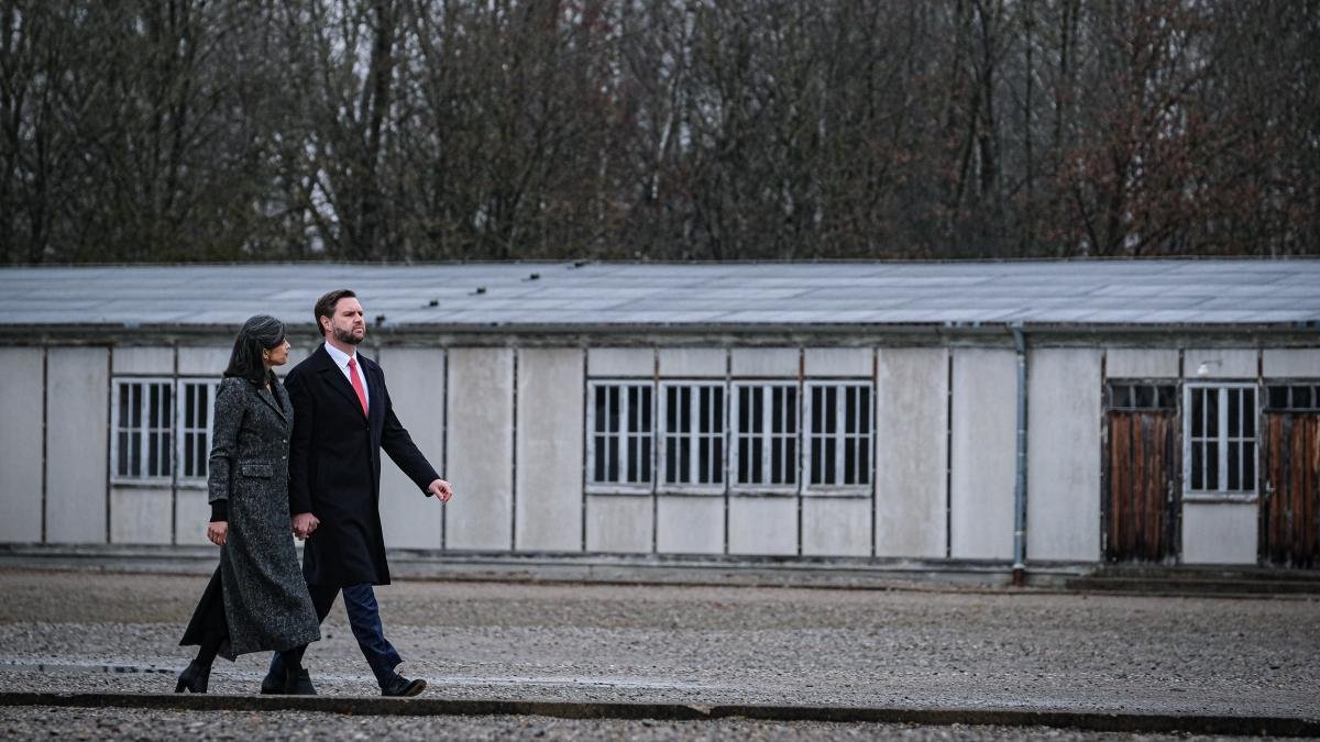 An einem Ort, der keine einfachen Antworten erlaubt, widersteht Trumps Vize einer Versuchung
