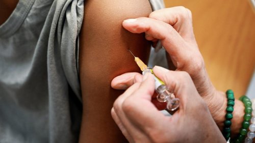 Stiko-Vorsitzender Überla empfiehlt HPV-Impfungen in Schulen