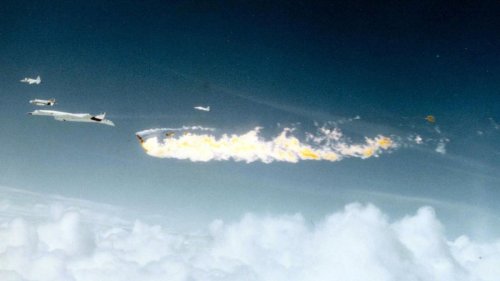 Crash bei Reklameflug – Wie die USA ihren Superbomber verloren