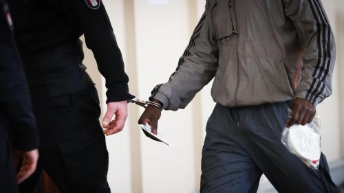 Prozess um Schmuggel von mehr als drei Tonnen Kokain begonnen