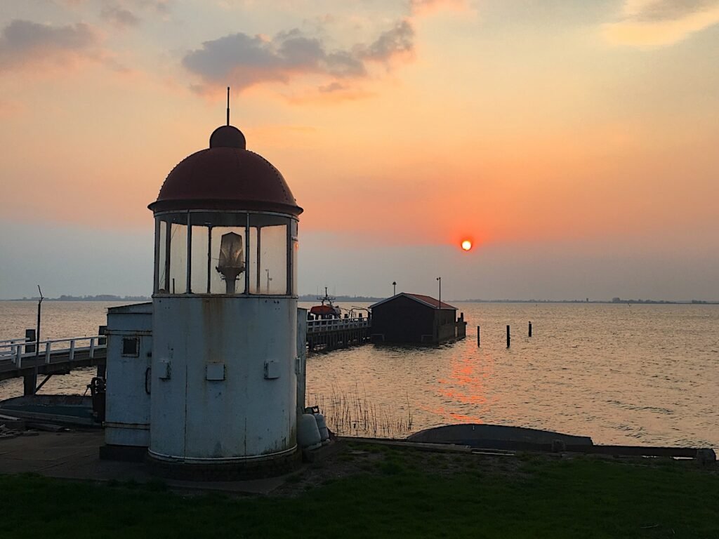 Volendam am Markermeer – schöne Fassade, schreckliche Vergangenheit