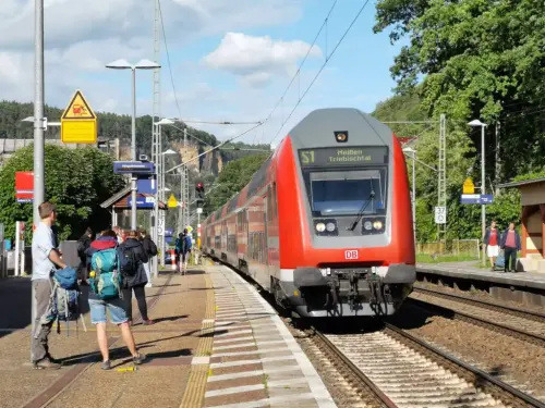 Sächsische Schweiz ohne Auto: Wandern per S-Bahn und Bus