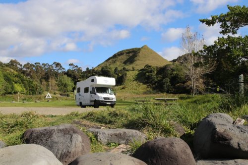 Wohnmobil in Neuseeland kaufen oder mieten? Der 7-Punkte-Vergleich