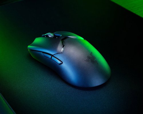 You’ve Never Wielded a Mouse as Lightweight as Razer’s Viper V2 Pro