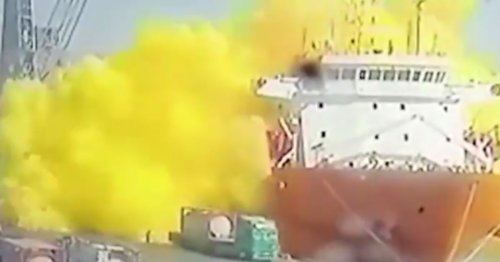Video: Deadly Cloud Covers Dock After Chemical Weapon Ingredient Explodes - Dozens Killed, Hundreds Injured