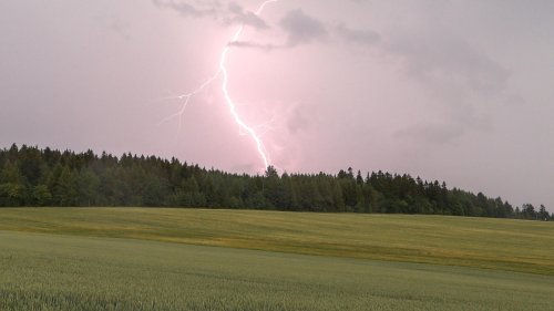 Wetterbericht für den 07.06.2023: Schauer und Gewitter geben dem Sommer einen Dämpfer | wetter.de