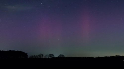Polarlichter in Deutschland: Farbenfrohe Aurora borealis leuchtet über Niedersachen | wetter.de