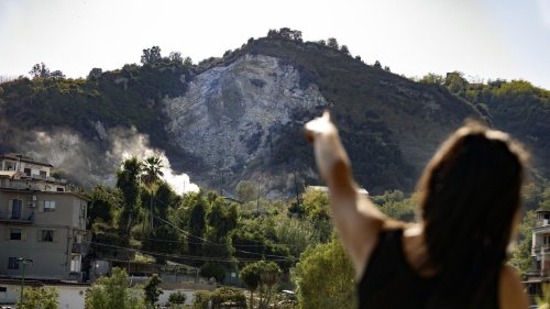 Erdbeben in Italien - Menschen in Angst - droht ein Ausbruch des Super-Vulkans bei Neapel? | wetter.de