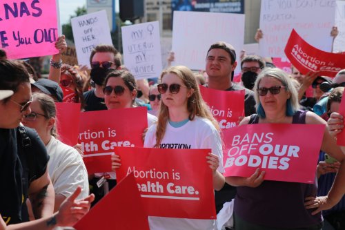 Judge denies Kentucky Attorney General's request to resume enforcement of abortion ban – 89.3 WFPL News Louisville