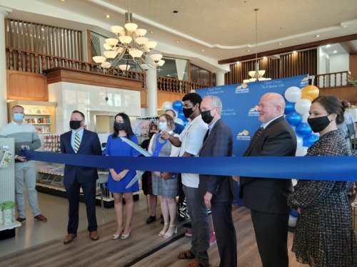 Jefferson Community and Technical College opens newly renovated bookstore on Broadway – 89.3 WFPL News Louisville