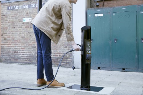 Connected Kerb secures £110m from Aviva for 190,000 public chargers by 2030