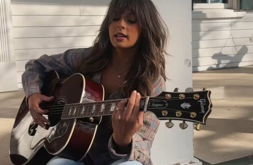 Country Music Fans Couldn’t Help But Notice The Massive Rock On Ella Langley’s Finger: “IS SHE ENGAGED?”
