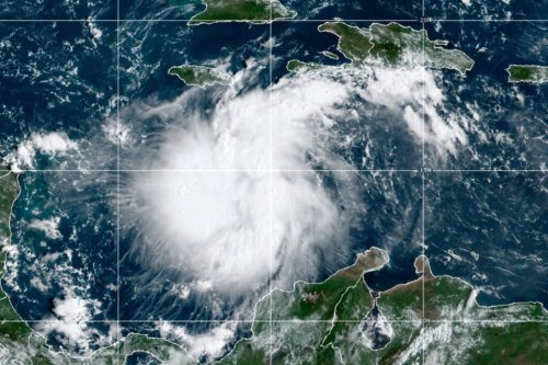 Ian strengthens into a hurricane, heads toward Florida, Cuba