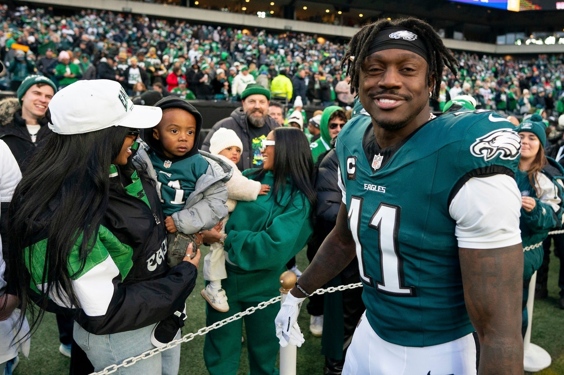 A.J. Brown’s sideline read skyrockets to No. 1 hottest seller on Amazon