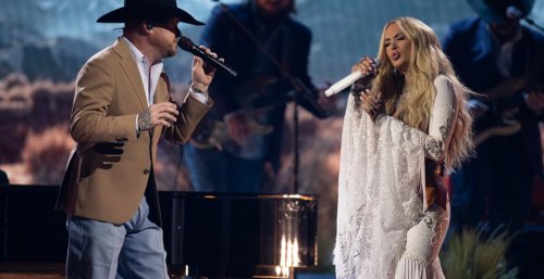 Fans Are Worried About Carrie Underwood After CMA Awards Appearance, Saying She Looks Unrecognizable