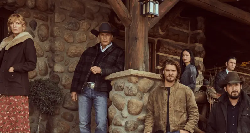 Taylor Sheridan, Jerry Jones rub elbows just before 'Yellowstone' CBS debut