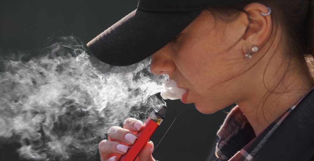 35-Year-Old Mom Burns Her Leg To A Crisp After Vape Catches Fire