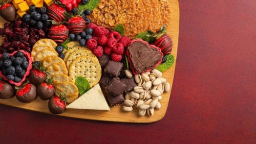 How to Make a Valentine's Day Charcuterie Board
