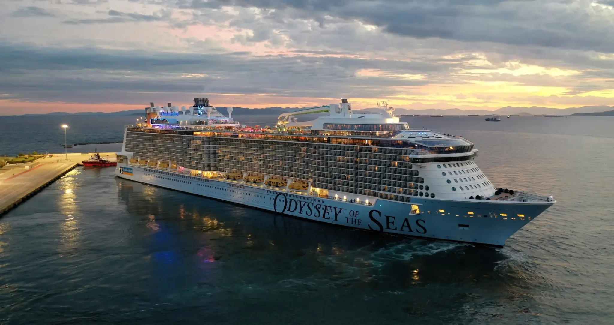 Couple Sells Business And Departs On 15-Year Cruise, You'll Never Guess How Much It Costs