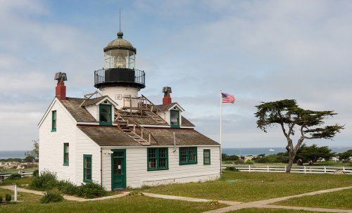 Point Pinos Lighthouse - Wikipedia