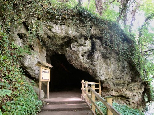 Mother Shipton's Cave - Wikipedia