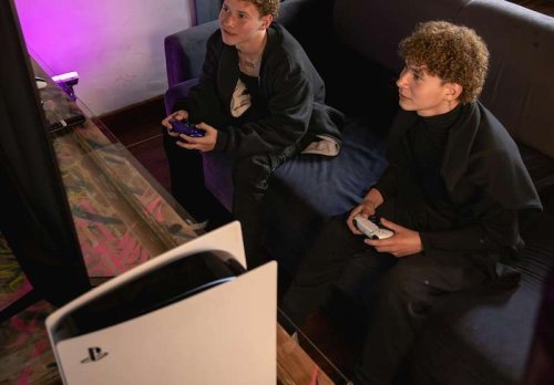 How to Set up, Use Apple Pay to Buy Games on PS5 Console