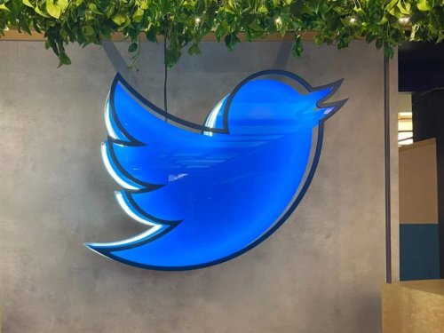 Twitter's mixed media tweets viewable on Windows but you can't create them yet - OnMSFT.com