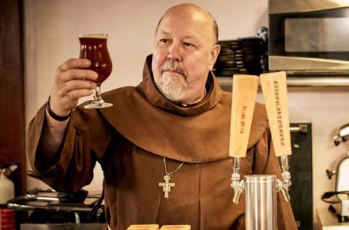 Meet the Brother Who Brews Beer at Maine’s Friars’ Brewhouse Tap Room