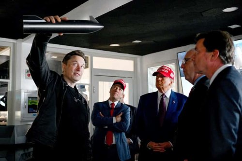 Elon Musk and Donald Trump - Is the honeymoon over already? Body language changes raise eyebrows