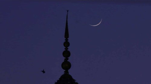 Eid al-Fitr 2024: Moon sighted in Kashmir and Kerala but most Indian Muslims to celebrate festival on April 11