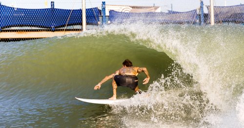 Kelly Slater's Artificial Surf Pool Is Really Making Waves