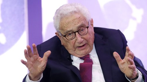 È morto Henry Kissinger, uno dei più potenti politici degli Stati Uniti