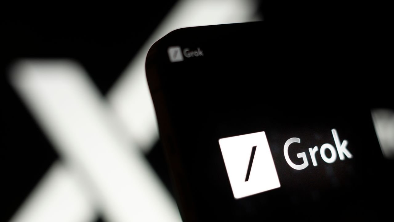 Gli utenti di X usano Grok come fact-checker, alimentando la disinformazione