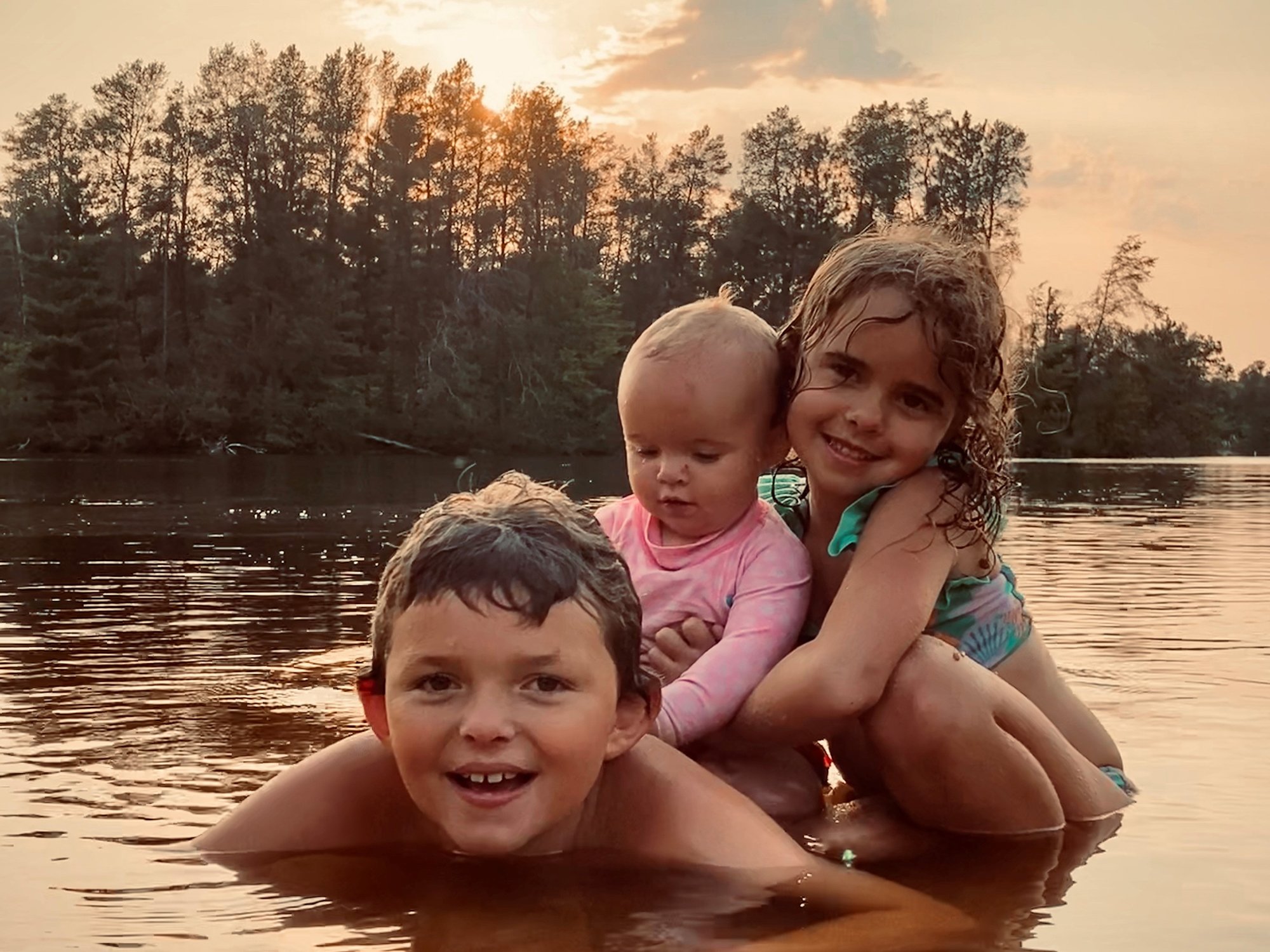 How to Have a Fun Camping Trip With Kids - cover