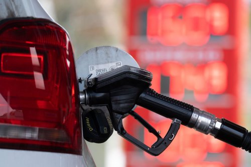 Deutsche Inflationsrate fällt auf 2,1 Prozent – Tanken deutlich günstiger