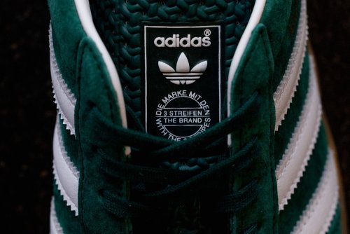 Wie Yeezy, nur ohne Skandal: Wie Adidas die Retro-Welle reitet