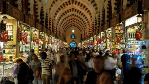  Hohe Inflation, fallende Lira: Worauf sich Türkei-Urlauber jetzt einstellen müssen