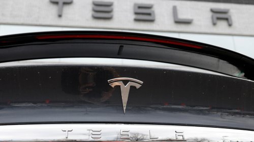  Kraftfahrtbundesamt – Rückruf bei Tesla wegen Ausfall des E-Call-Systems