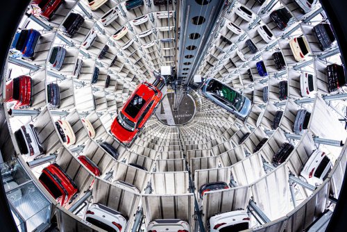Raus aus dem Krisenmodus? Warum VW jetzt Sonderschichten anordnet
