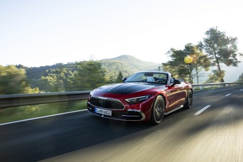 Die schnellste Handtasche der Welt: Das kann der Mercedes Maybach